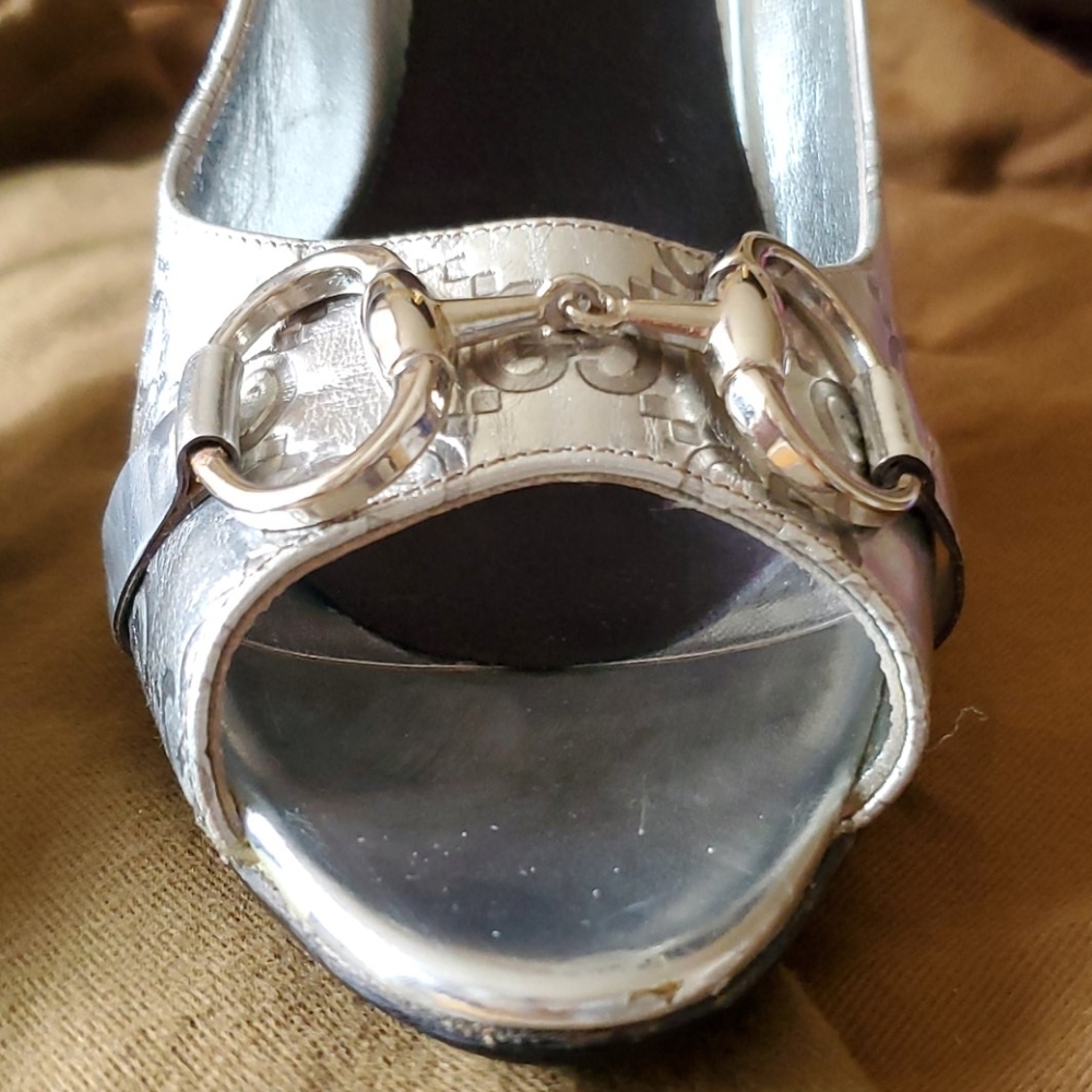Gucci Silver GG Leather Shiny 4 inch Hill Open Toe - Picture 14 of 16